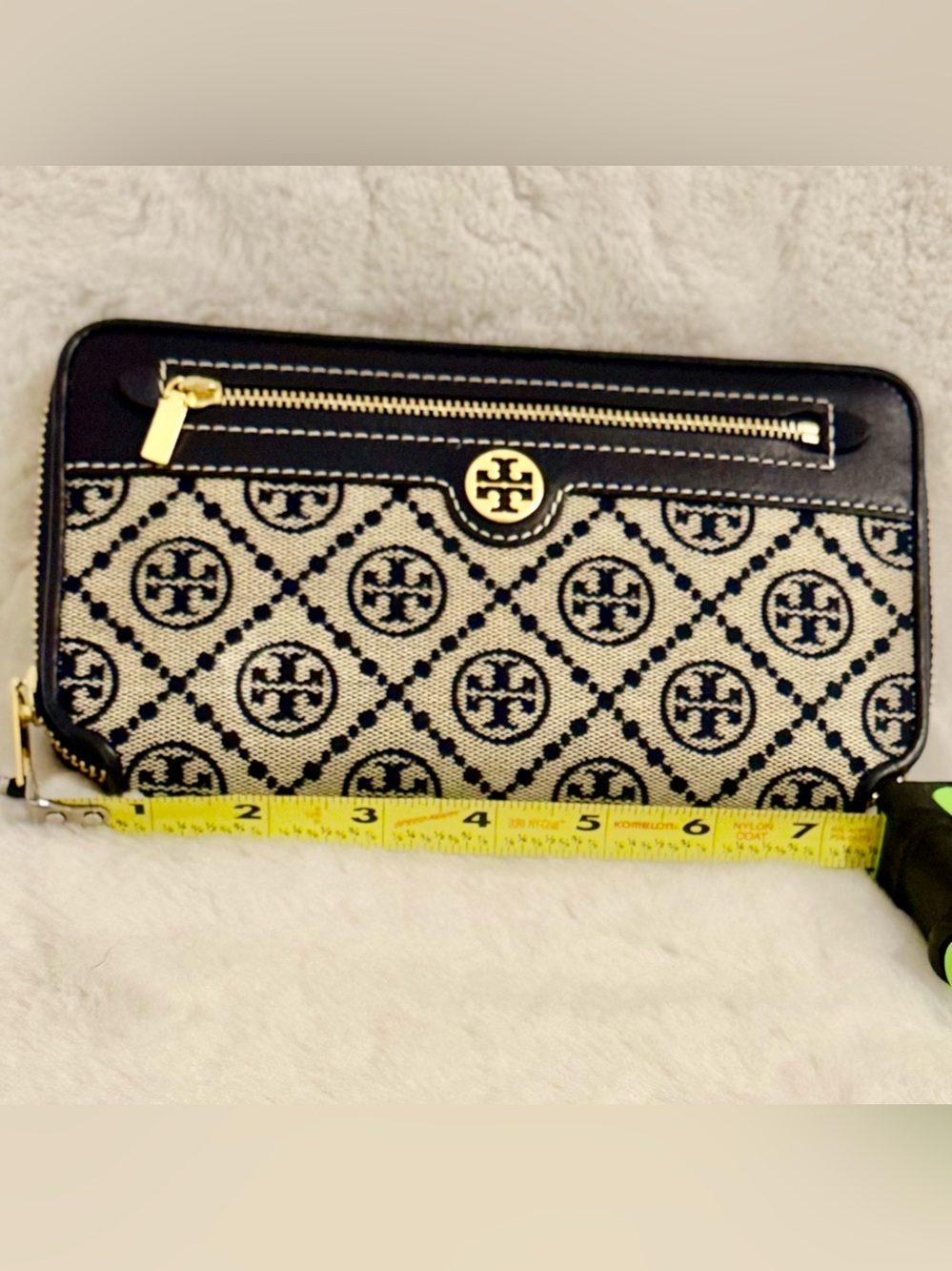 Tory Burch Navy and Cream Logo Zip Continental Wallet